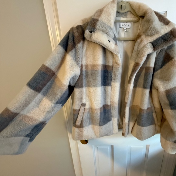 ACOA Women's Cozy Plaid Teddy Jacket - Cream and Brown - Picture 3 of 4